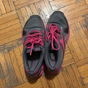 Reebok pink sneakers
